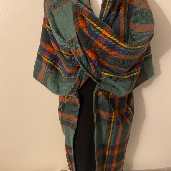 Ruana - Picture 5 of 8